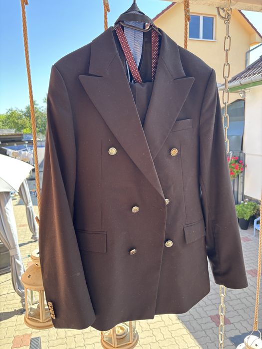 Costum elegant barbati