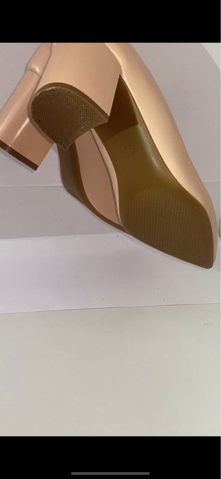 Розо-бежевый каблук