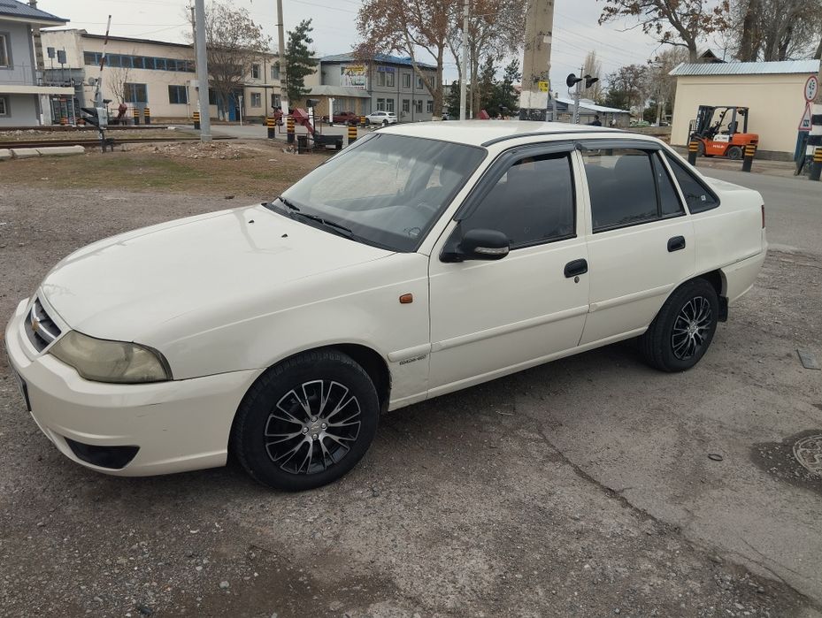 Нексия сотилади Донс 2014