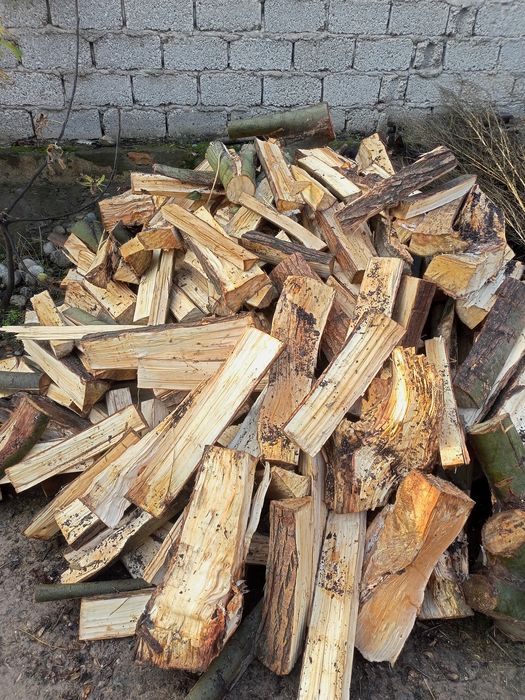 Oʻtin sotiladi oladiganlar tel qilsin maydalangan tayyor