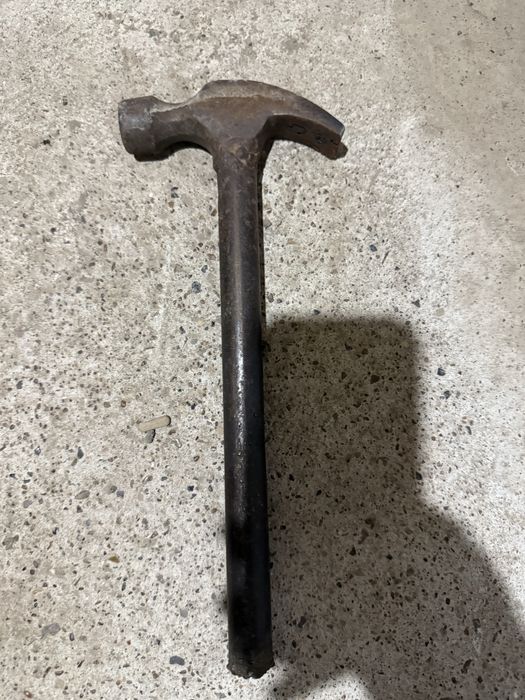 продам железный молоток