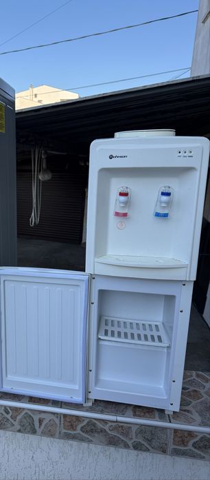 Диспенсър за вода с компресор Rohnson