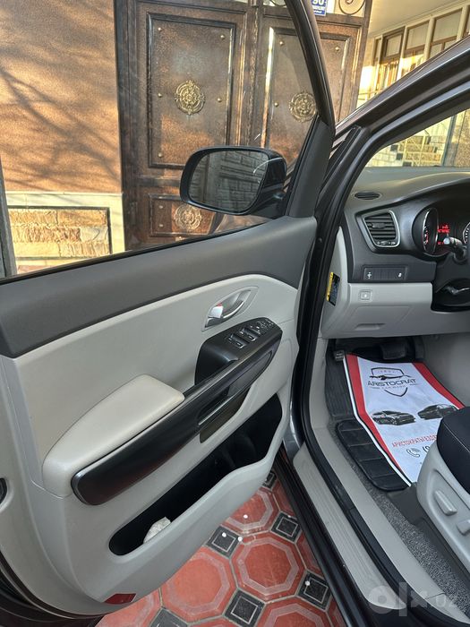 Kia Sedona (CARNIVAL)
