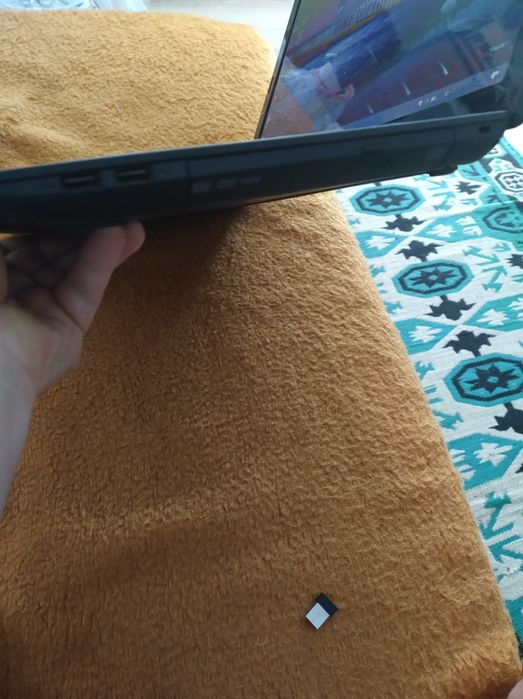 Продавам Лаптоп асер