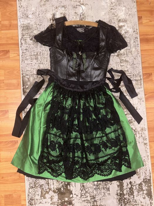 Rochie Dirndl originală Sportalm Kitzbühel, model Dirndl / Trachten, deosebită și elegantă.