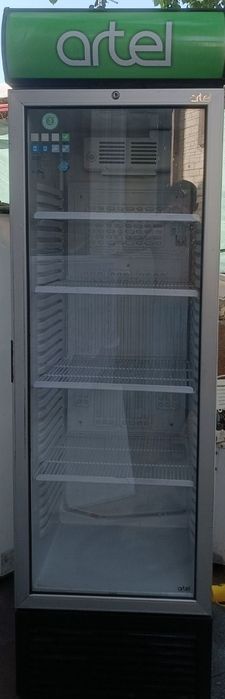 Artel vitrenniy Holodilnik