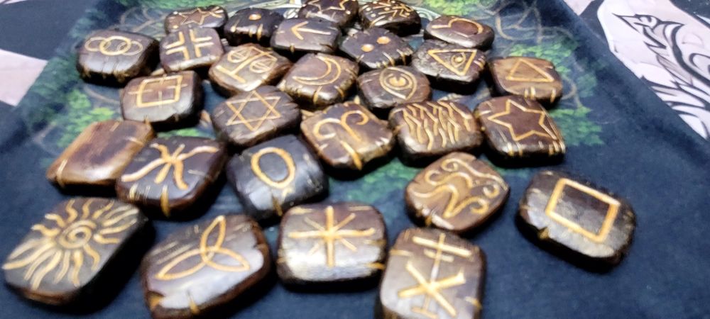 Костяные Ведьмины руны