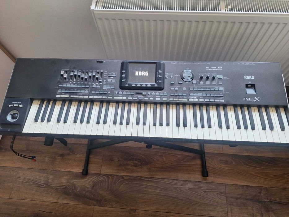 Korg pa 3x in perfectă stare de funcționare