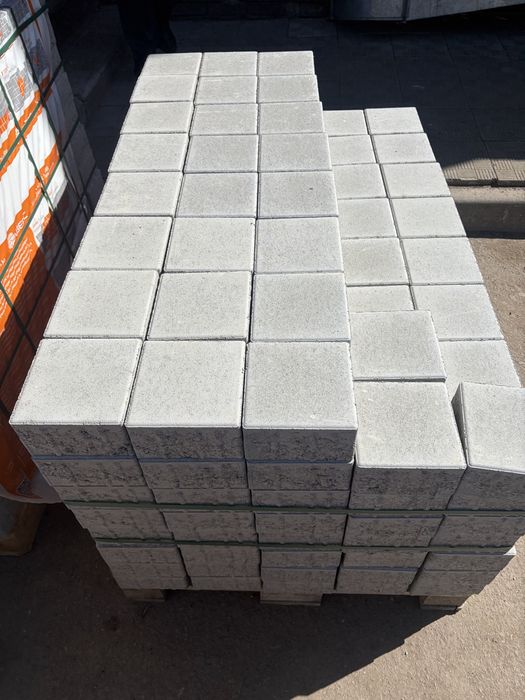 Продам брусчатку Аверс новую