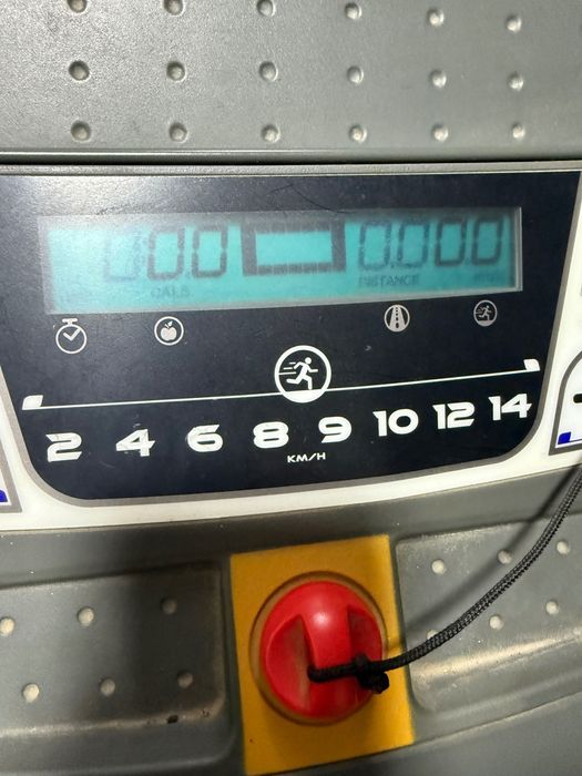 Bandă de alergare în stare excelentă