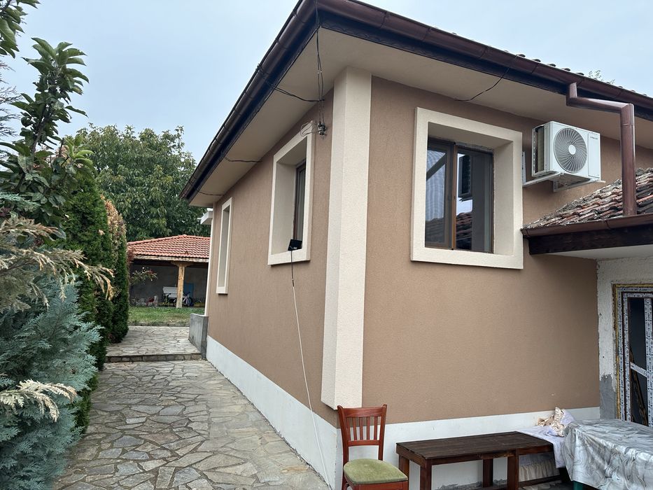 къща луковит за продаване