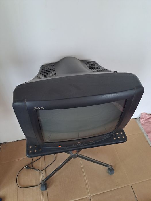 Продам телевизор