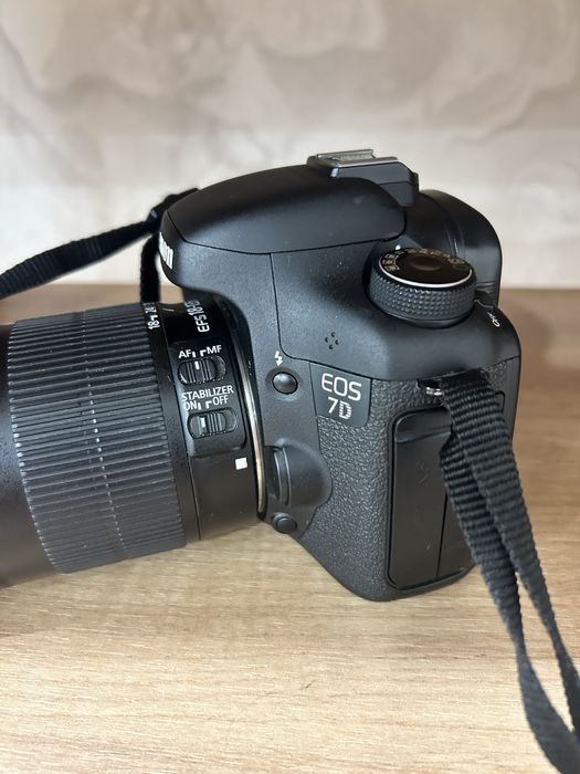В идеальном состоянии canon 7D