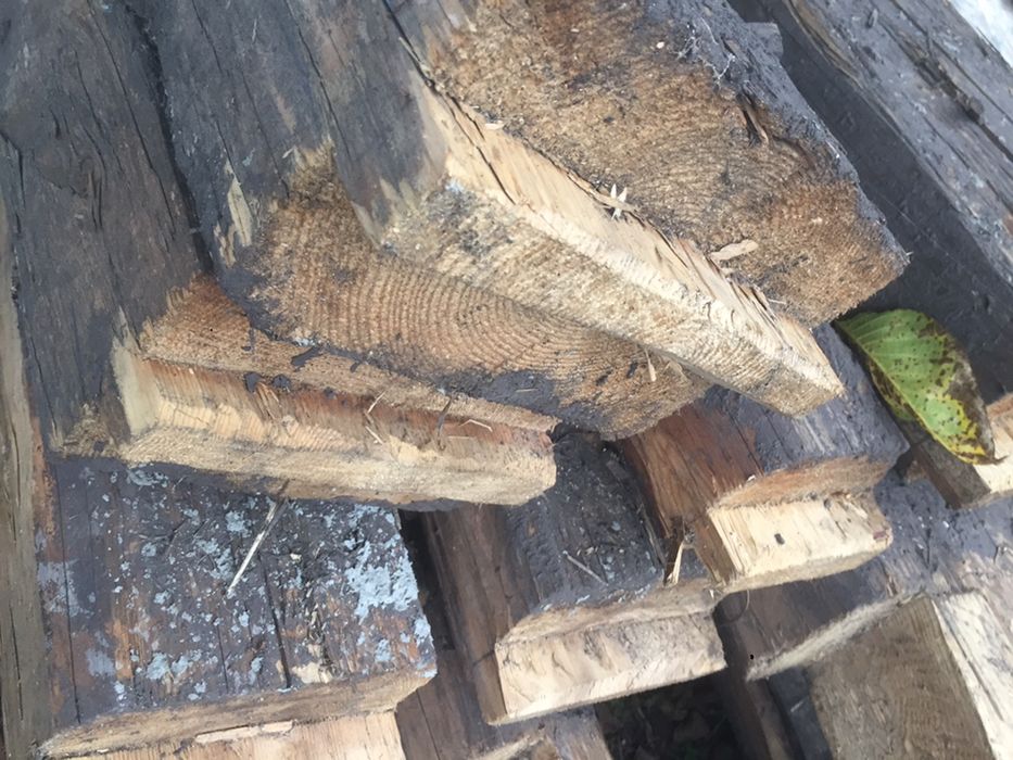 Lemn 100 ani din demolare casa 100 ani