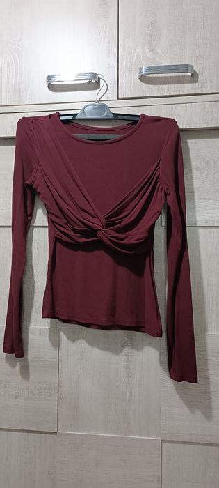 Лонгслив в отличном состоянии