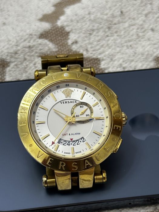 Наручные часы Versace