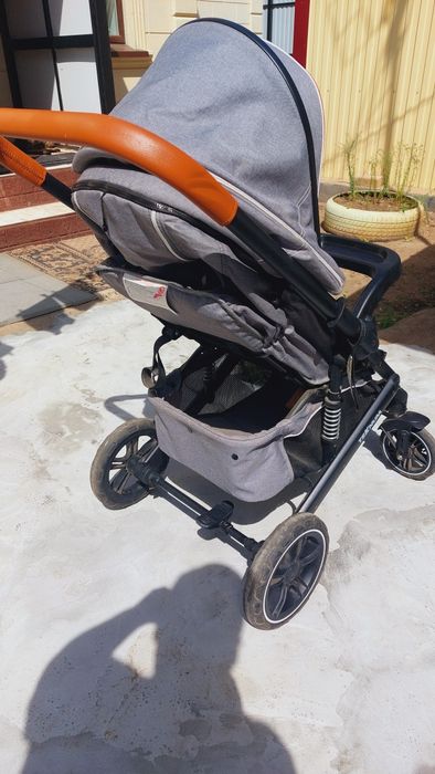 Продам детскую коляску