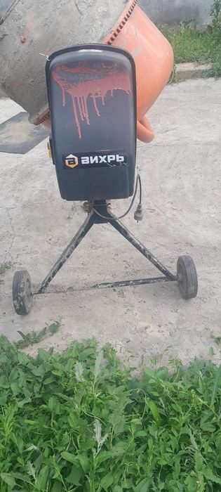 Бетономешалка на