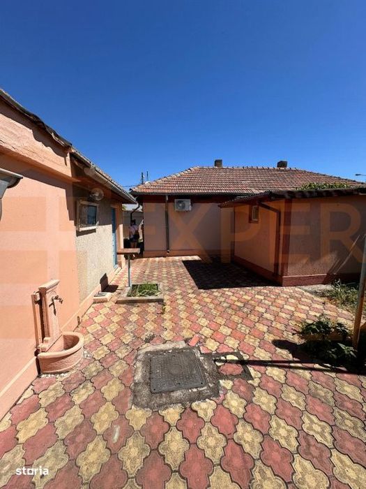 Casa 4 Camere de vanzare in zona  KM 5 - Constanta | Teren 520 mp