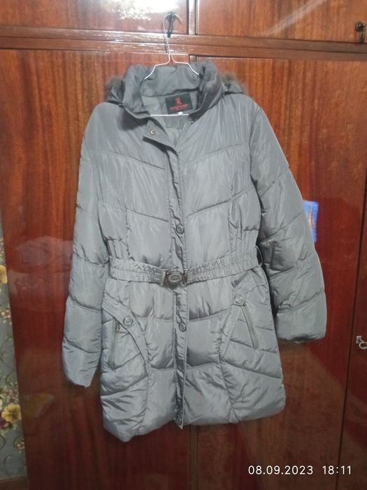Продается женская куртка