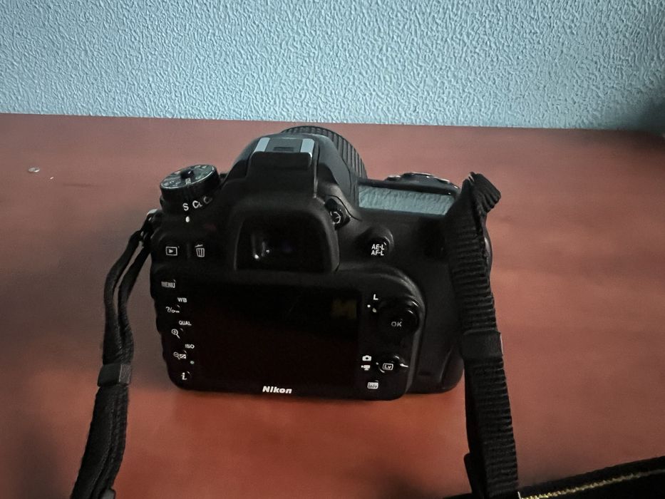 Nikon D7100 doar 15.000 de cadre