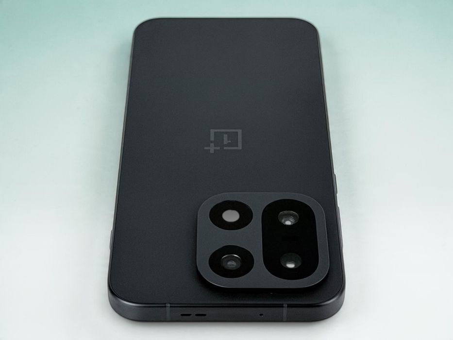 OnePlus 15 5G 12RAM 256GB Black 100% Батерия! Гаранция!