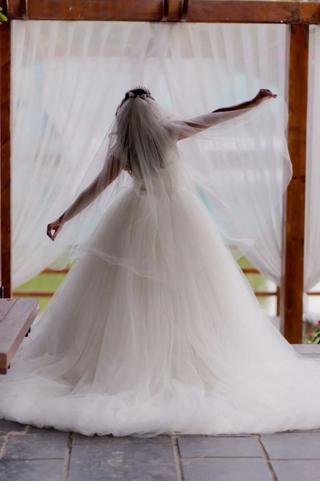 Свадебное платье