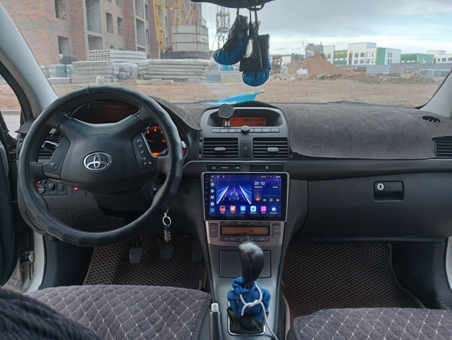 Продаю Тоуота авенсис 2003