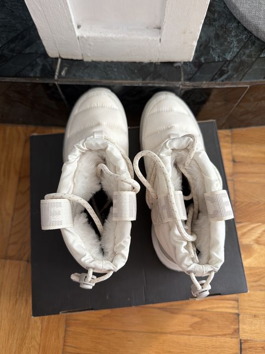 Зимни ботуши The North Face – бели