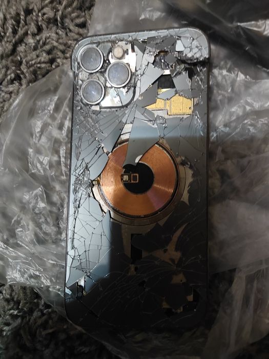 Продам айфон 12 про Макс 128 гб