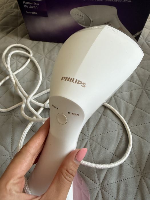 Aparat de calcat vertical PHILIPS 8000 Series