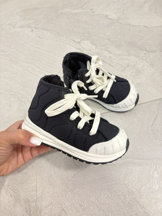 Боти Zara 25 номер