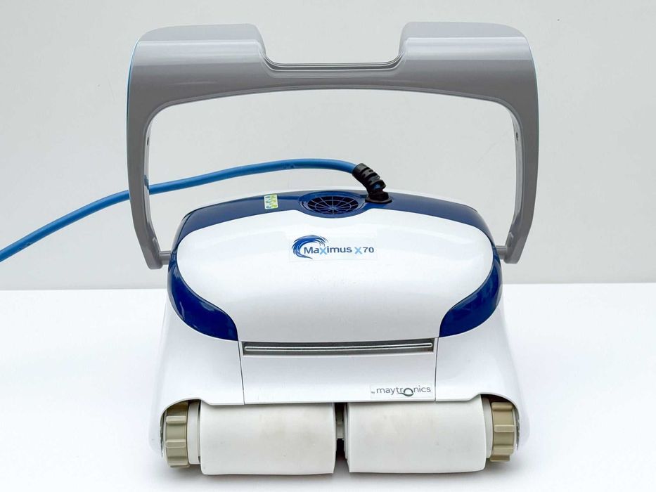 Robot curățare piscină Dolphin Maytronics Maximus X70