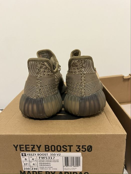 Yeezy 350 sand taupe