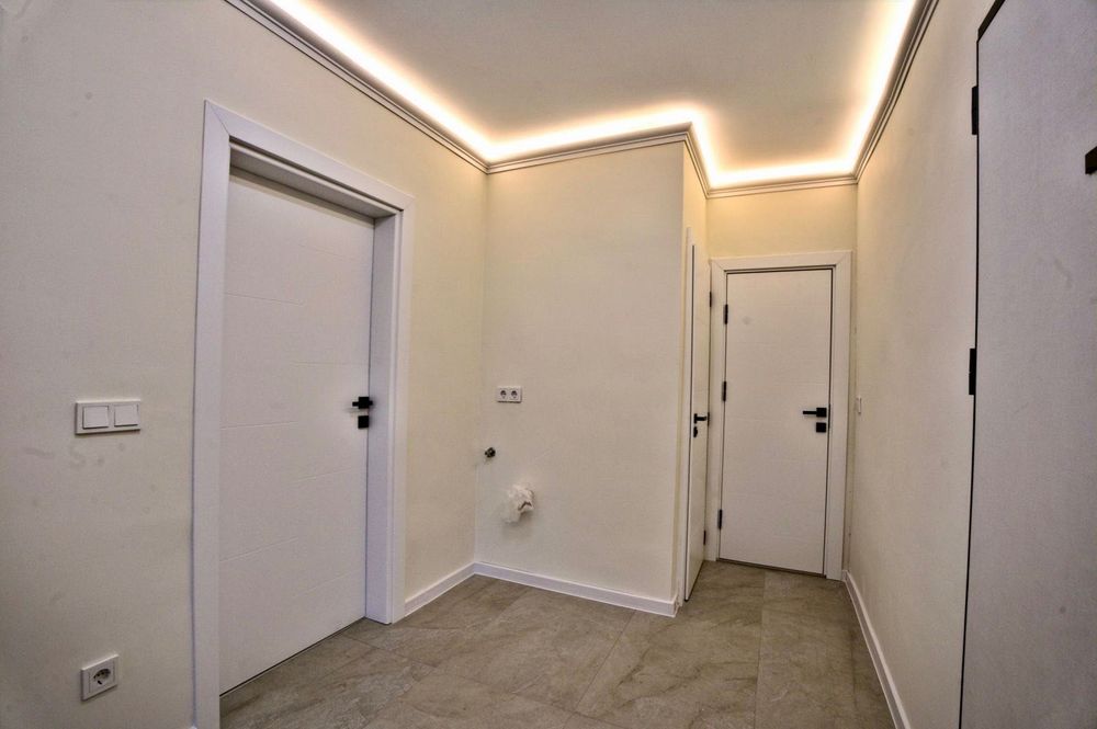 Продава се Четиристаен апартамент в Варна, Лятно кино Тракия - 120 кв.м за 2159 €/кв.м - Снимка #14