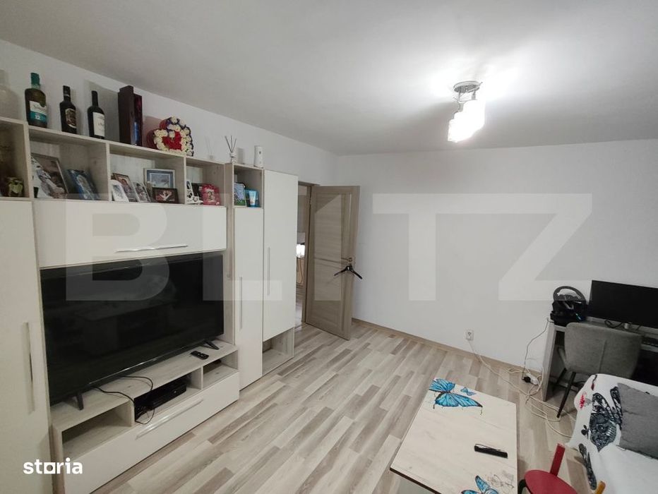 Apartament 3 camere, etaj 7/9 cu lift, 70 mp, zona Micro 6