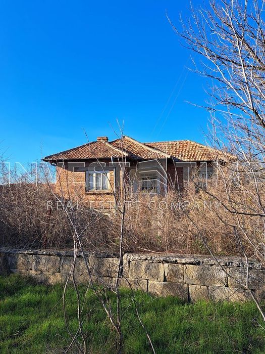 Продава се Къща в с. Комарево, Област Варна - 136 кв.м за 148 €/кв.м - Снимка #2