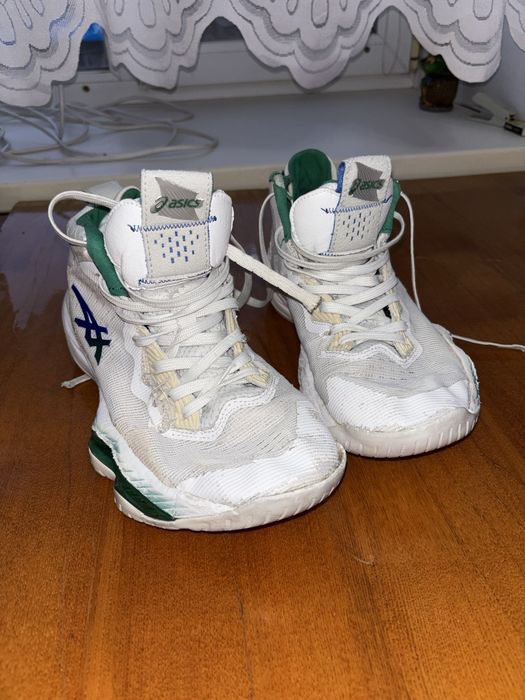 Кроссовки ASICS NOVA surge