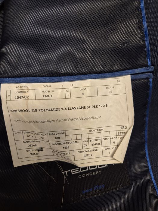 Официален Костюм Теодор