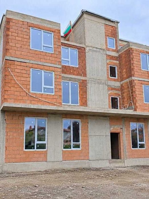 Продава се Двустаен апартамент в София, Надежда 3 - 64 кв.м за 2102 €/кв.м - Снимка #1