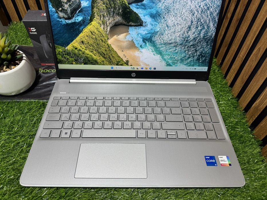Ноутбук Hp Laptop 15s Core i5-1235U/16GB/SSD512GB/Iris Xe Graphics