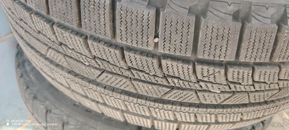 Продам зимные шины