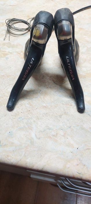 Maneta Ultegra ST 6700 2-10vit carbon si frana fata