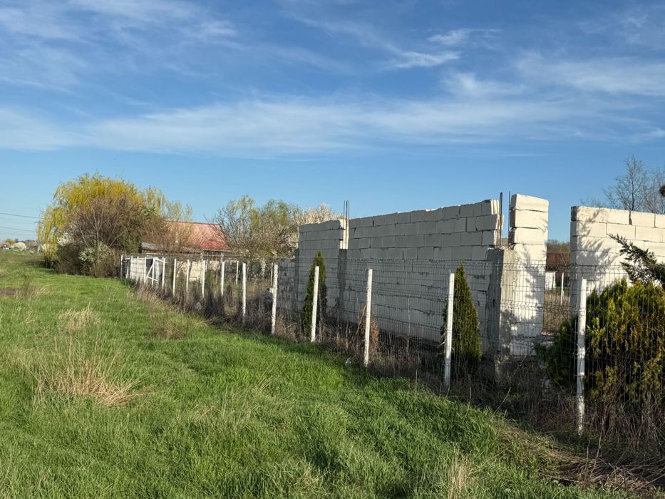 Loc intavalian de vanzare
