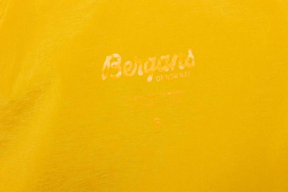 BERGANS Cecilie LT Wind Anorak дамско яке жълто с качулка ветровка S