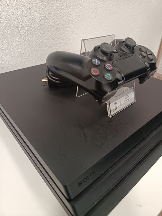 Sony PS 4 pro garanție