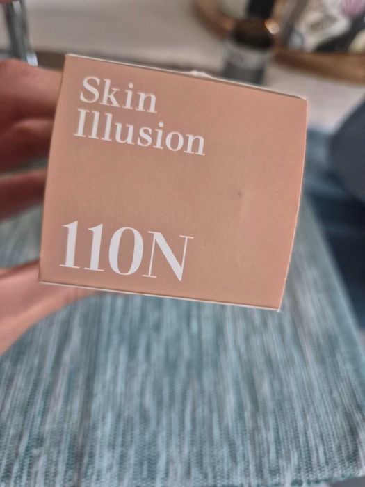Фон дьо тен Clarins Skin Illusion