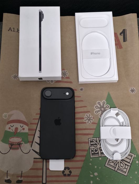 256GB iPhone 17 Air Гаранция от A1 до 2027 Black | Черен