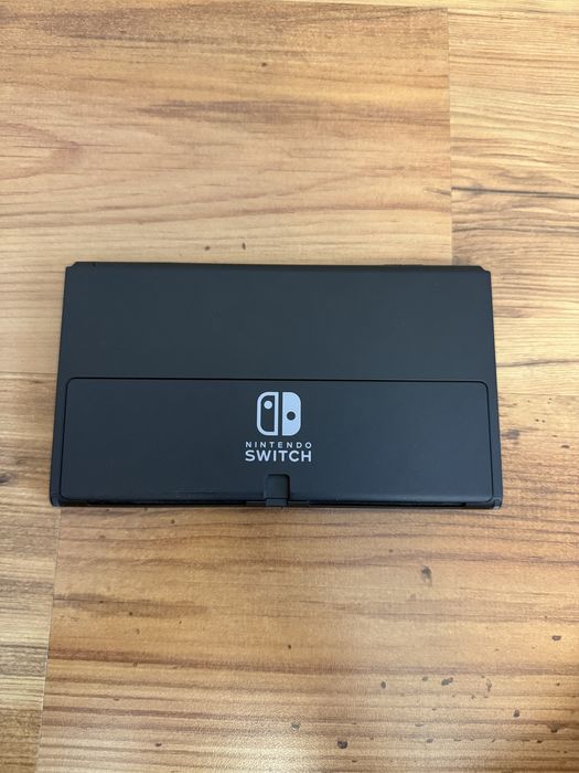 Nintendo Switch OLED белый + FIFA 23 + Mortal Kombat 11