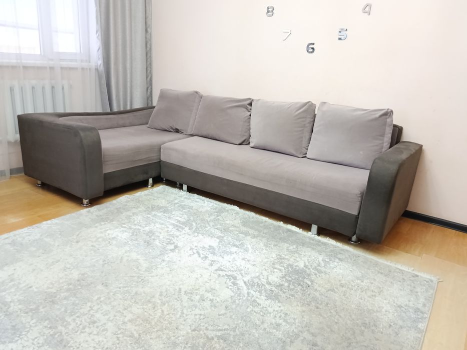 Продам диван угловой